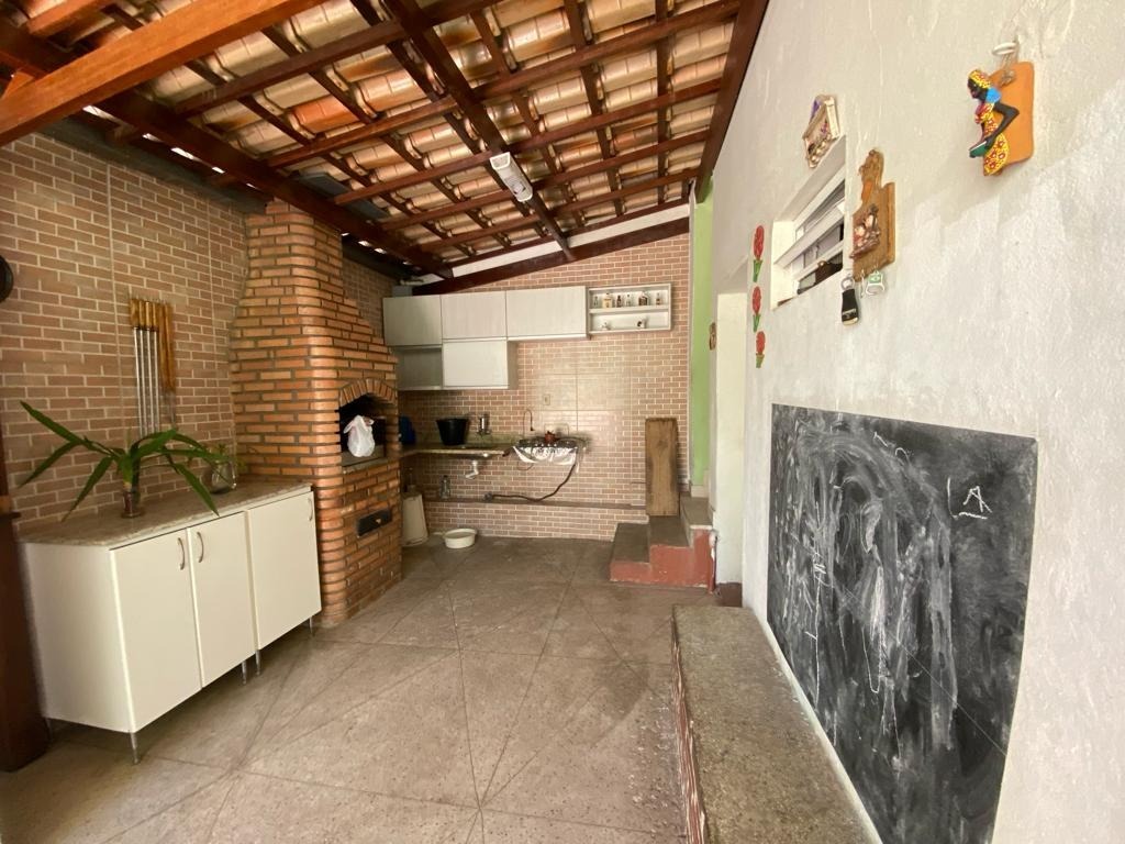 Casa à venda com 4 quartos, 227m² - Foto 20