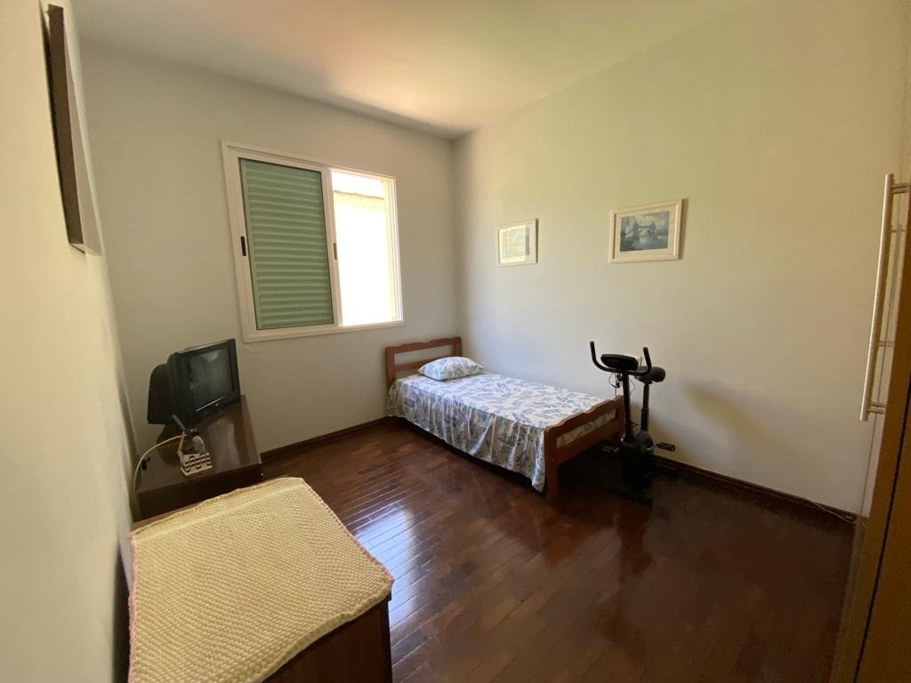 Casa à venda com 4 quartos, 227m² - Foto 13