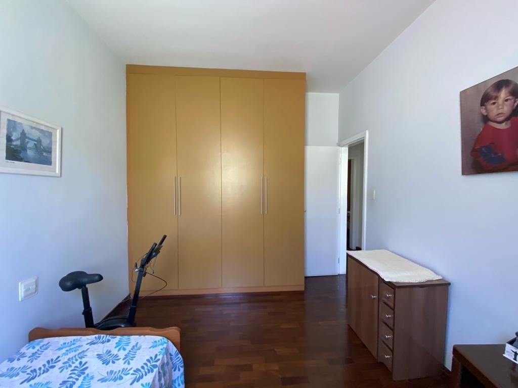 Casa à venda com 4 quartos, 227m² - Foto 14