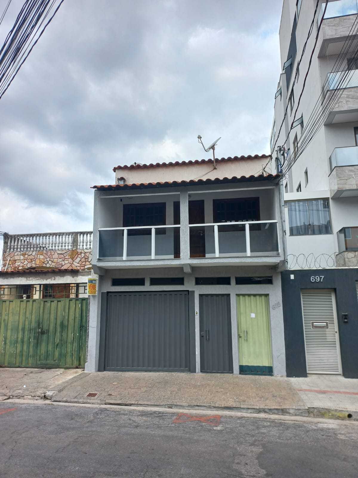 Casa à venda com 3 quartos, 180m² - Foto 2