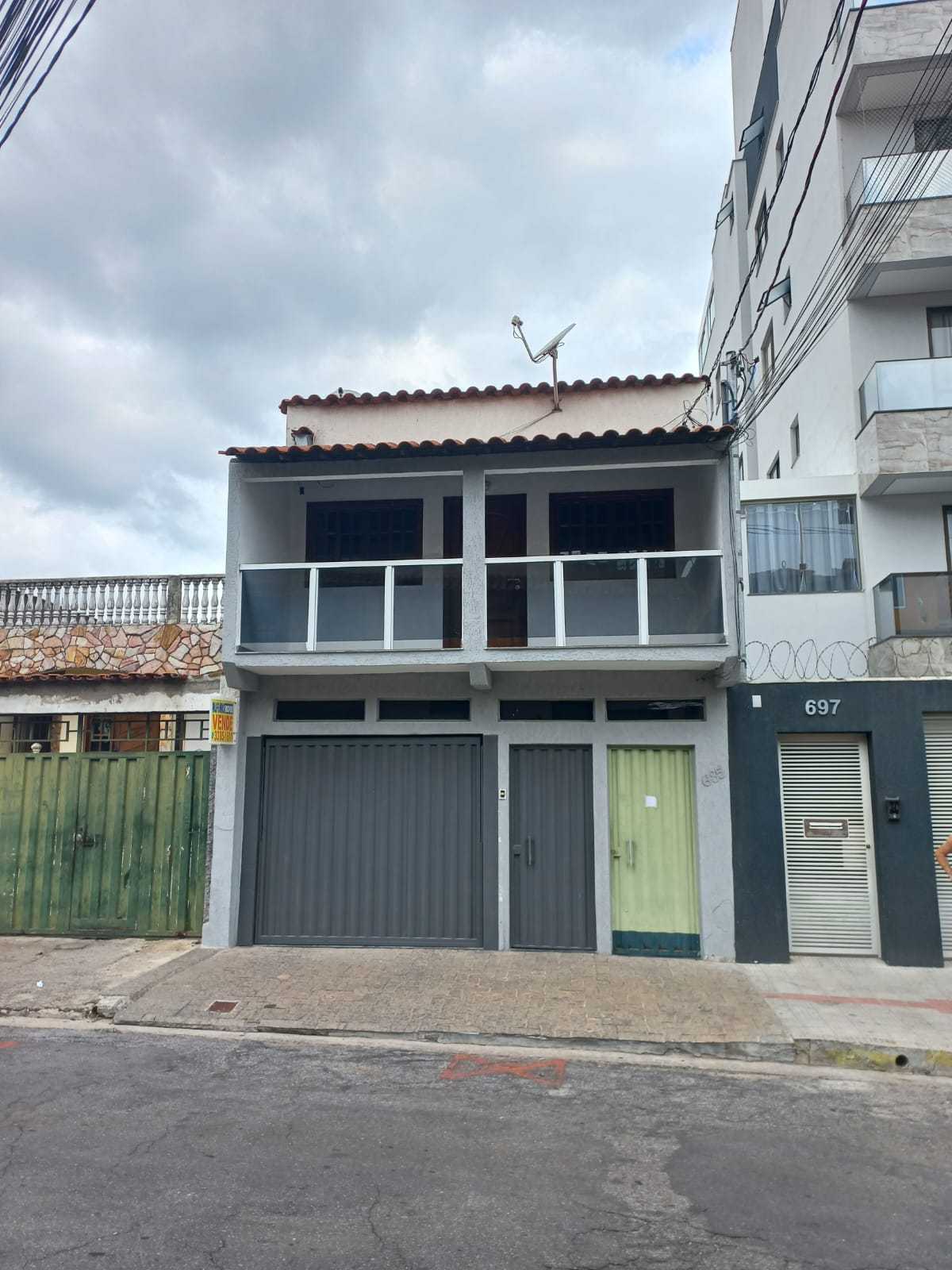 Casa à venda com 3 quartos, 180m² - Foto 1