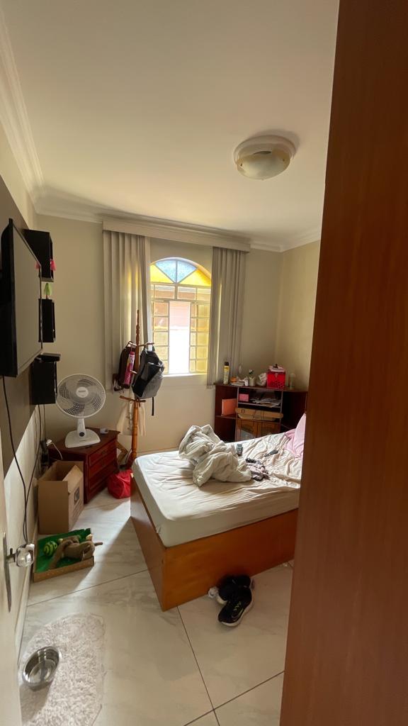 Casa à venda com 4 quartos, 220m² - Foto 14