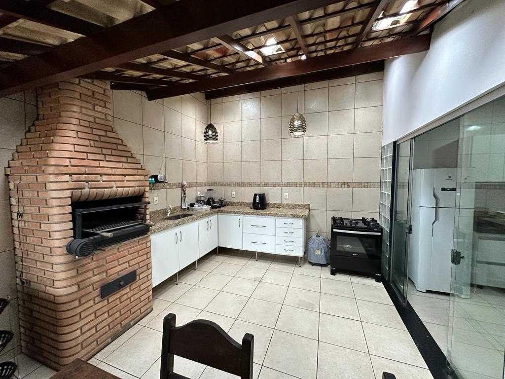 Casa à venda com 3 quartos, 180m² - Foto 6