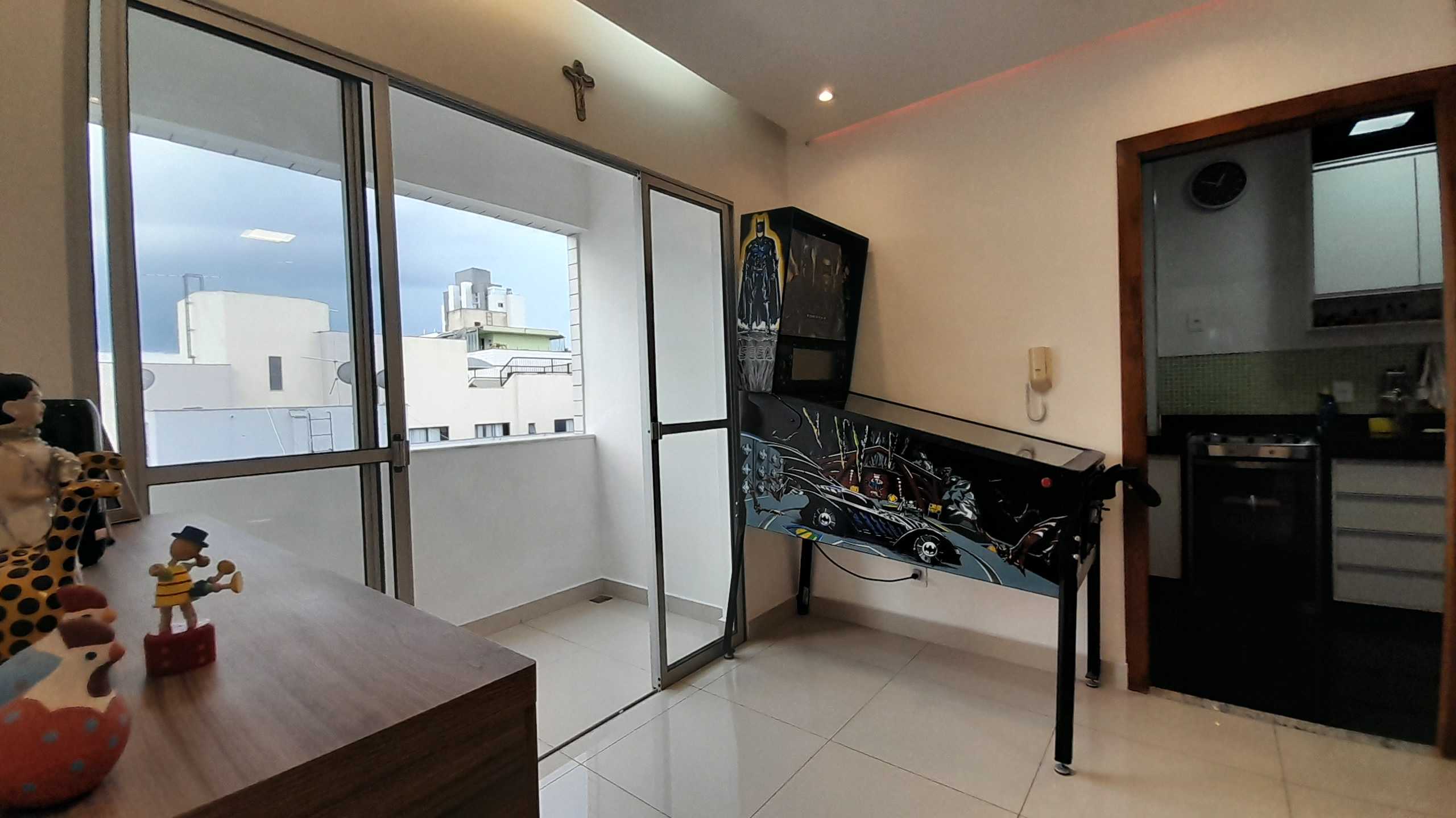 Apartamento à venda com 3 quartos, 70m² - Foto 2