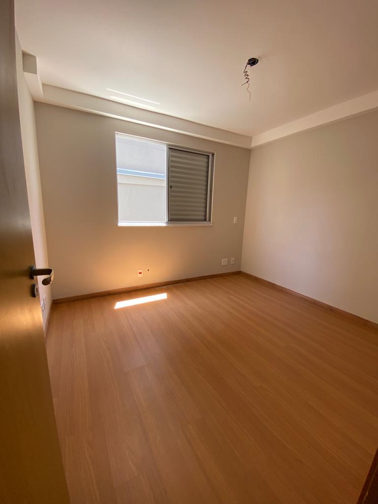 Apartamento à venda com 2 quartos, 66m² - Foto 17