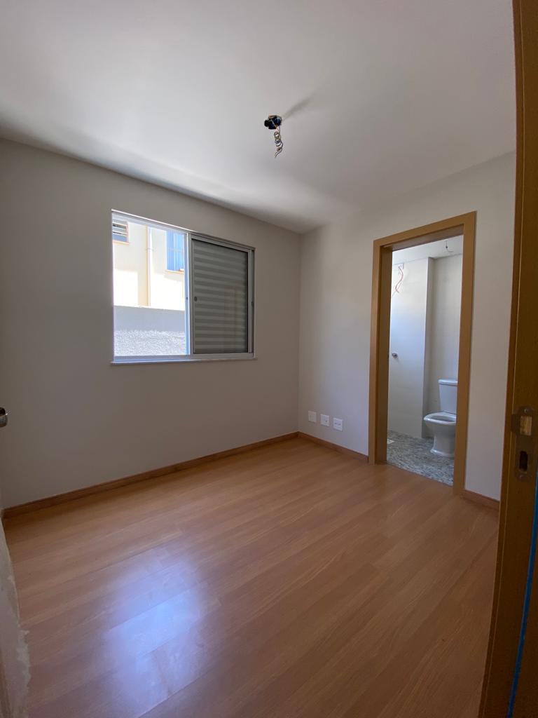 Apartamento à venda com 2 quartos, 66m² - Foto 12