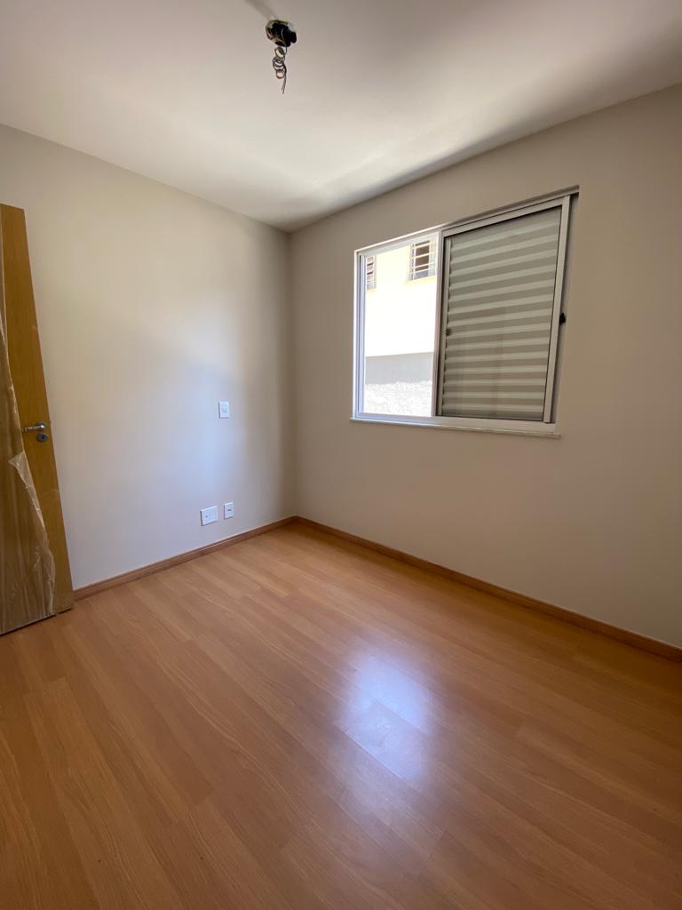 Apartamento à venda com 2 quartos, 66m² - Foto 13