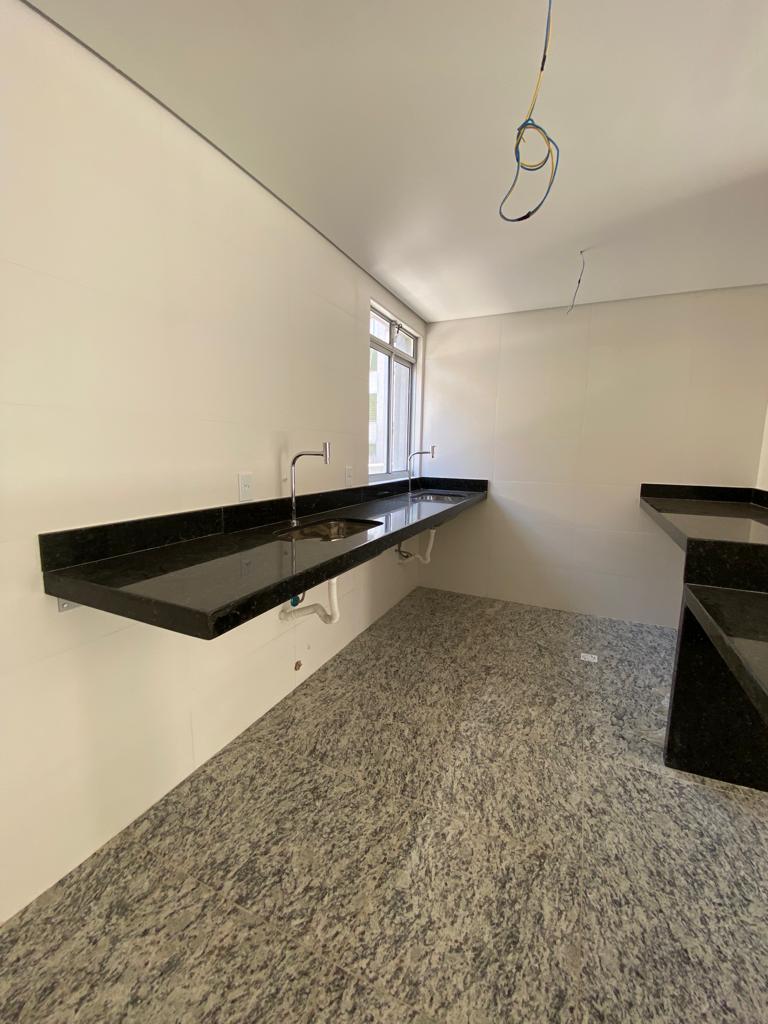 Apartamento à venda com 2 quartos, 66m² - Foto 5