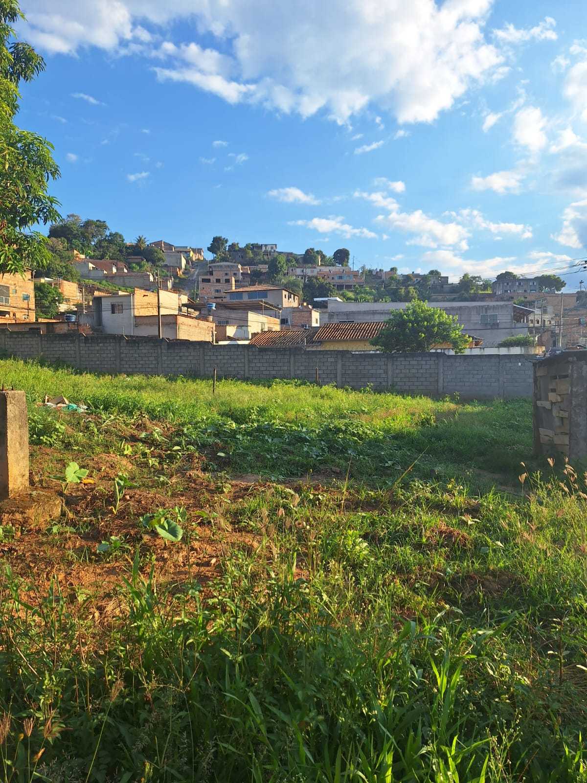 Terreno à venda, 200m² - Foto 1