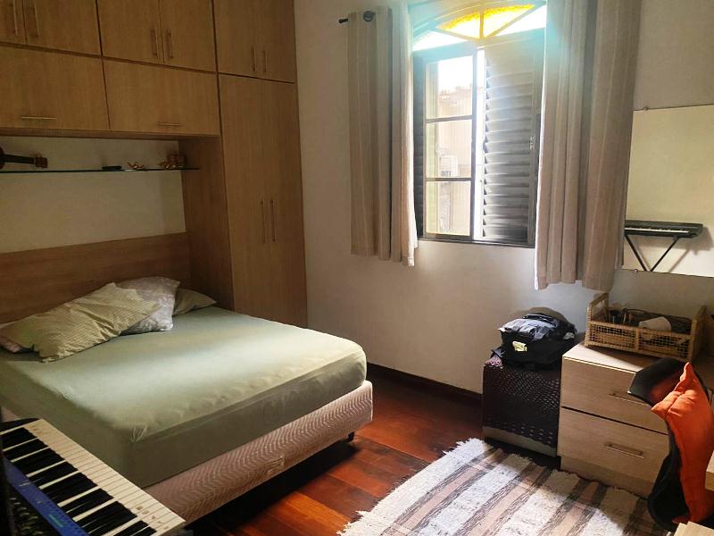 Casa à venda com 3 quartos, 300m² - Foto 9