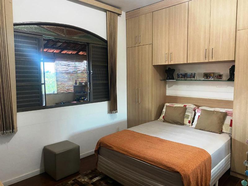 Casa à venda com 3 quartos, 300m² - Foto 16