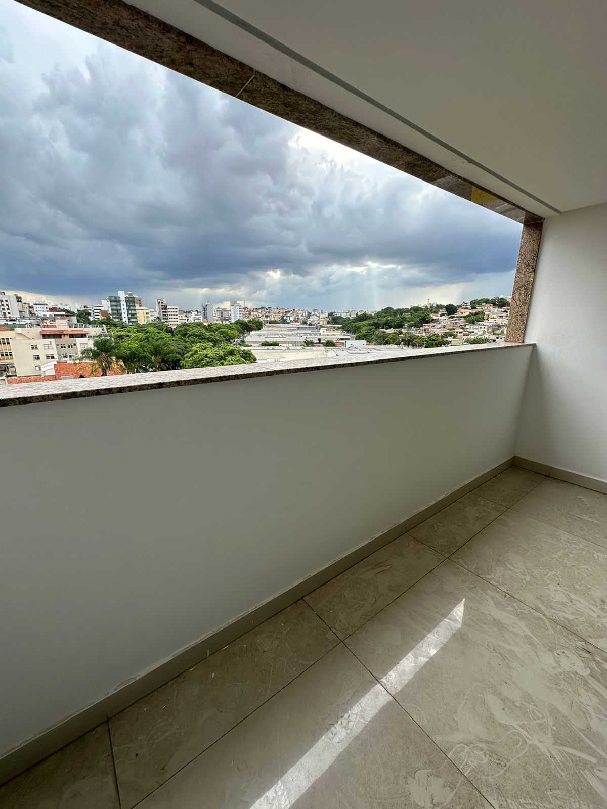 Apartamento à venda com 3 quartos, 92m² - Foto 3