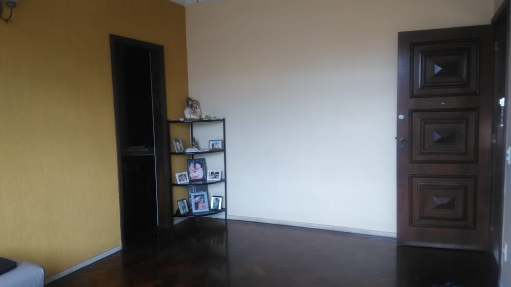 Apartamento à venda com 3 quartos, 110m² - Foto 1