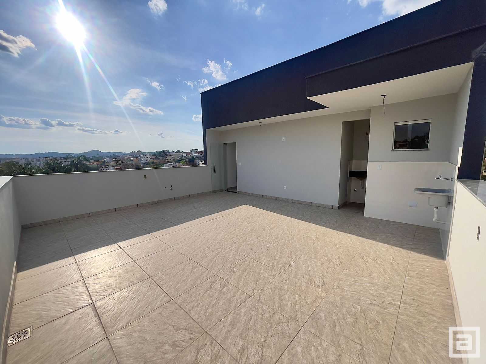 Cobertura à venda com 2 quartos, 127m² - Foto 2