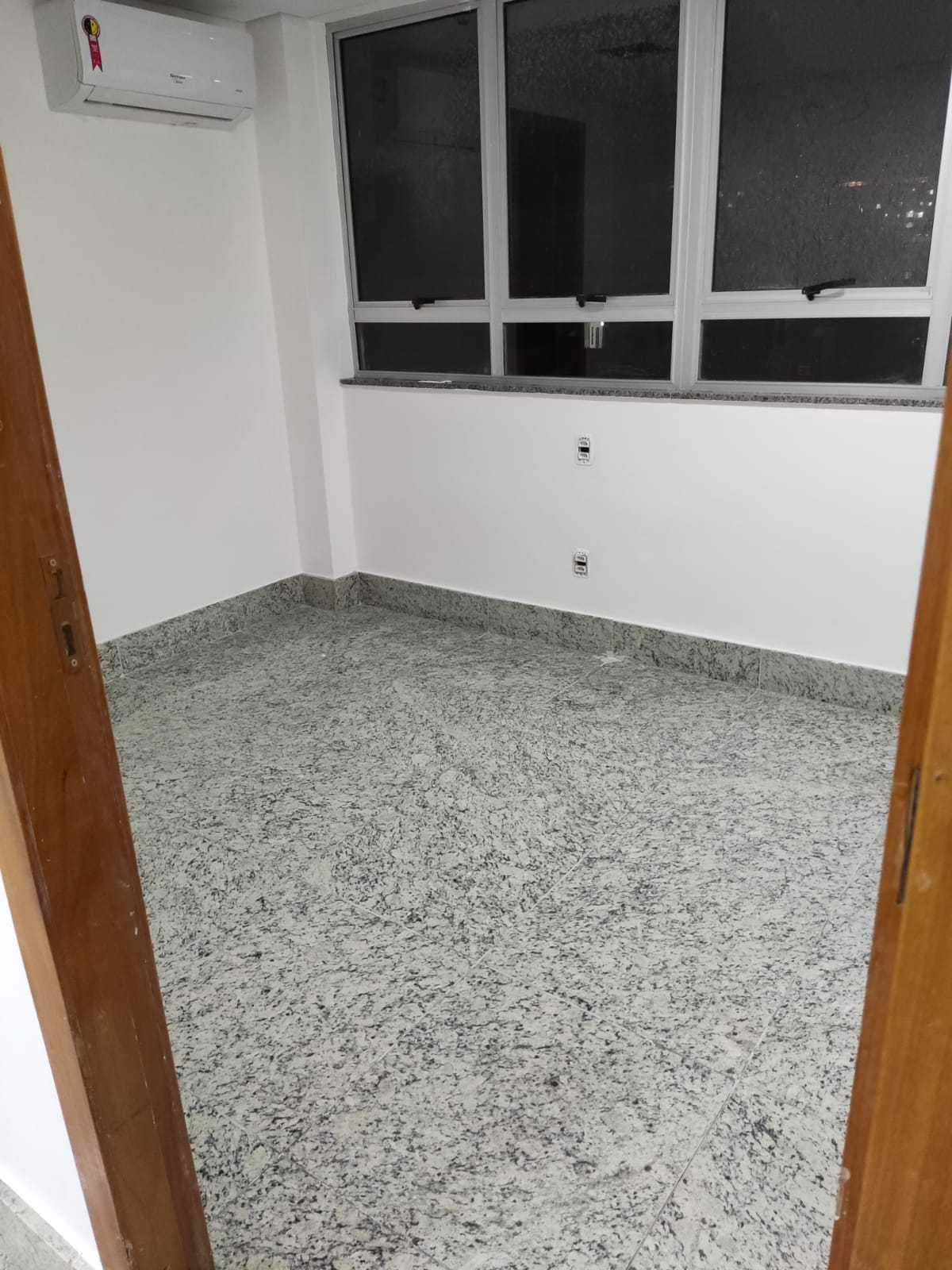 Conjunto Comercial-Sala para alugar, 192m² - Foto 22