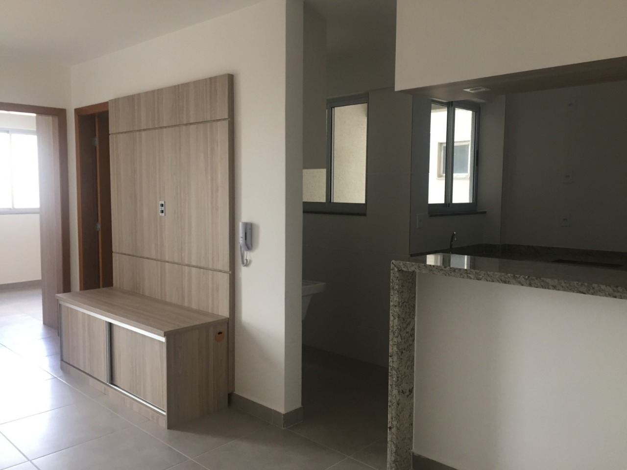 Apartamento à venda com 1 quarto, 40m² - Foto 2