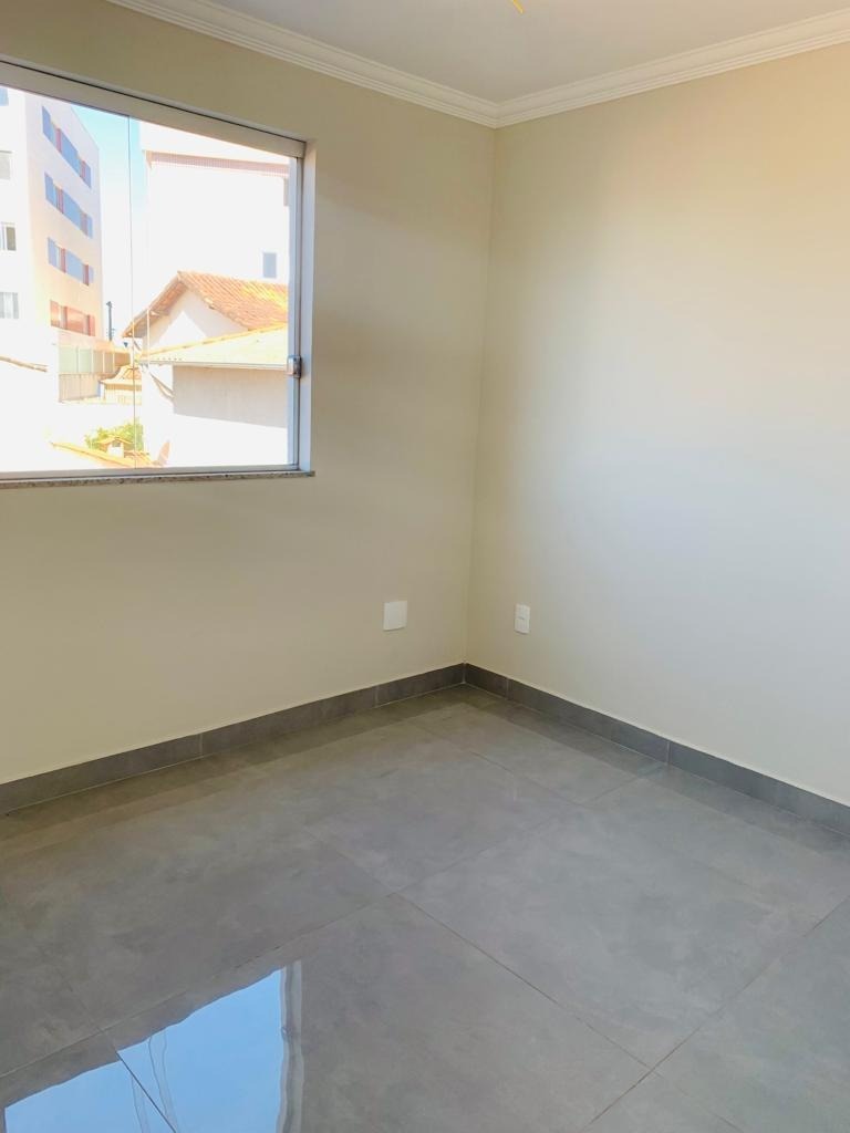 Apartamento à venda com 3 quartos, 75m² - Foto 7