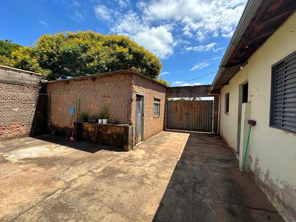 Casa à venda com 2 quartos, 240m² - Foto 6