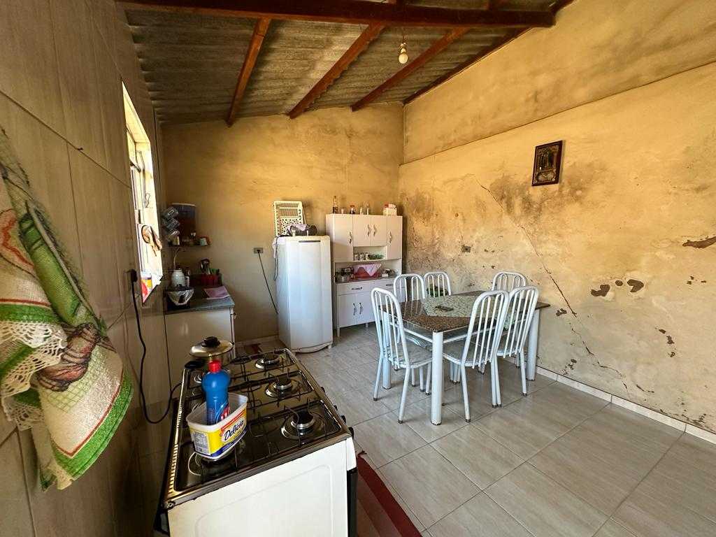 Casa à venda com 2 quartos, 240m² - Foto 8