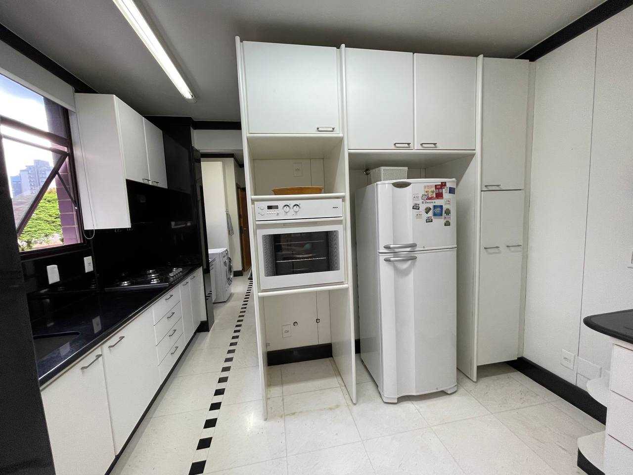 Apartamento à venda com 3 quartos, 152m² - Foto 11