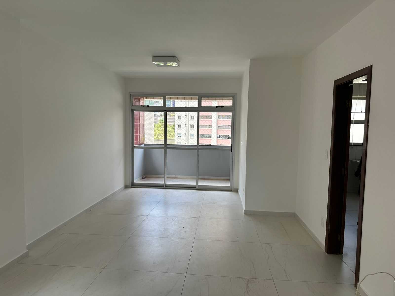 Apartamento para alugar com 3 quartos, 114m² - Foto 8