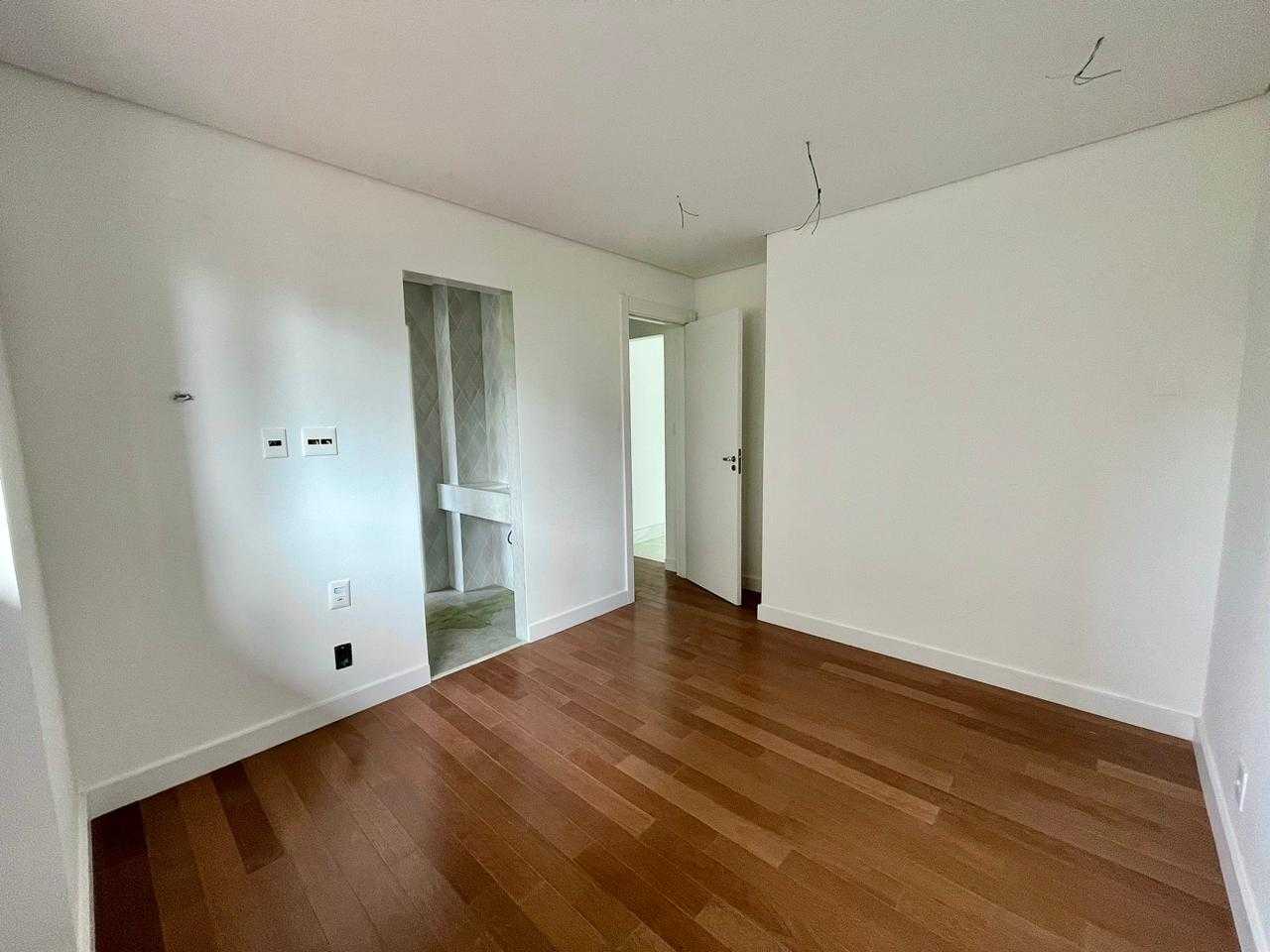 Apartamento à venda com 4 quartos, 187m² - Foto 23