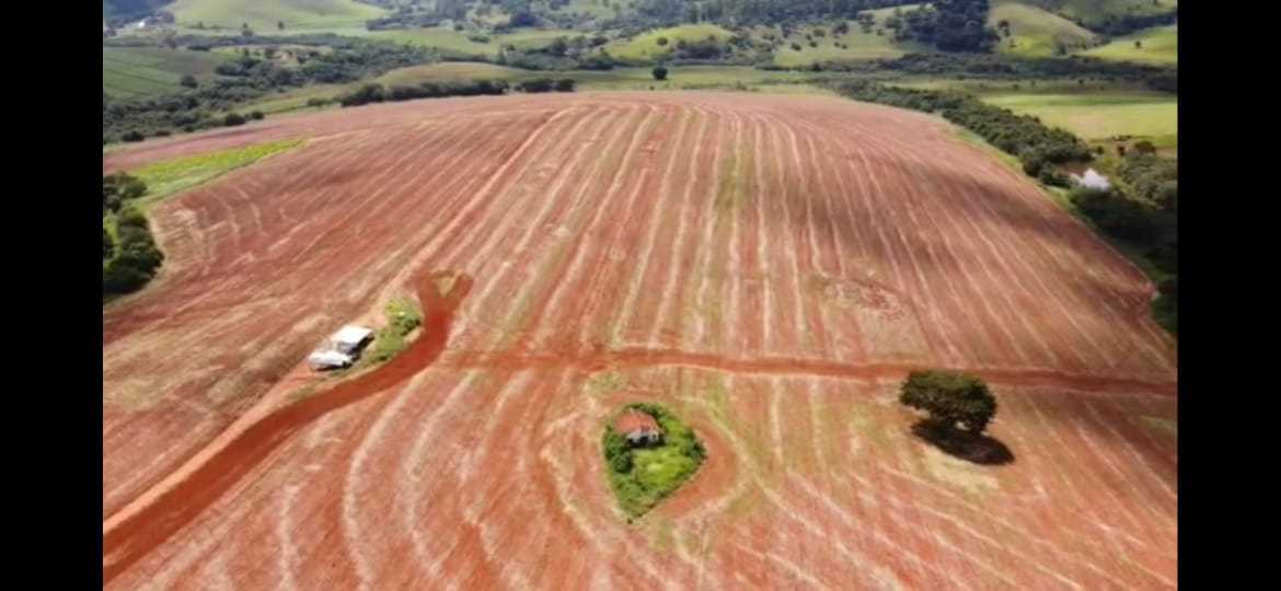 Chácara à venda com 3 quartos, 1080000m² - Foto 4