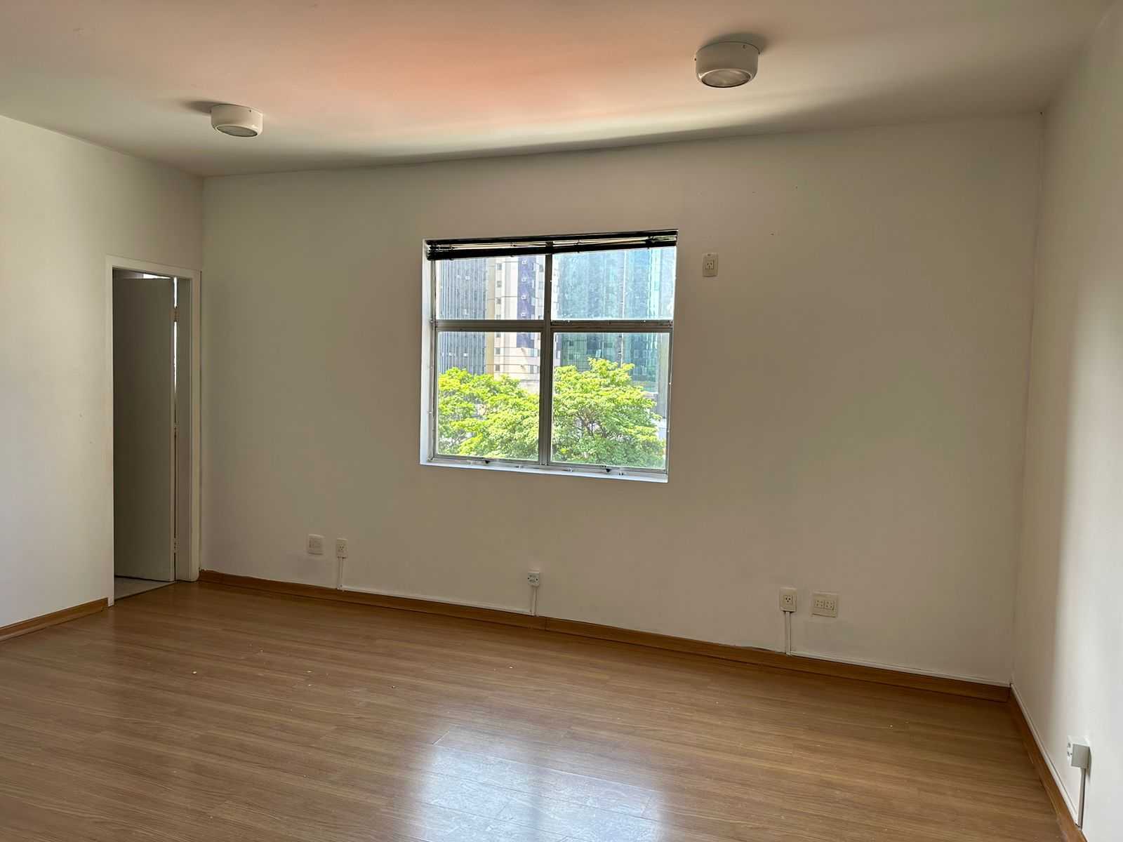 Conjunto Comercial-Sala para alugar com 1 quarto, 30m² - Foto 4