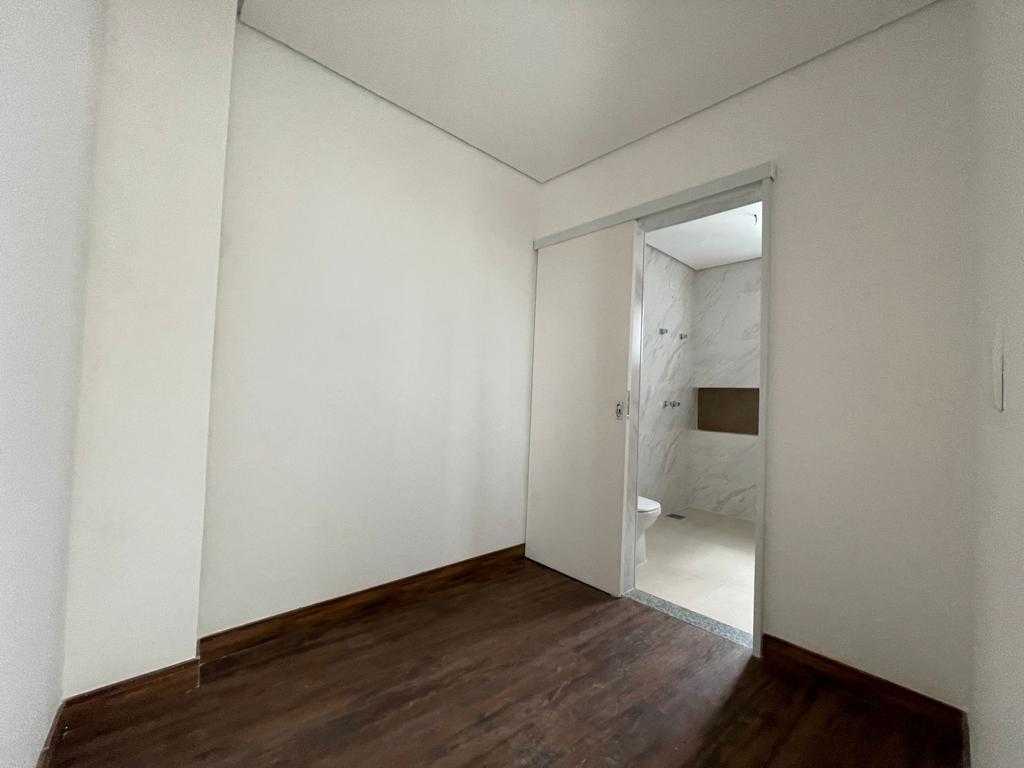 Cobertura à venda com 3 quartos, 240m² - Foto 8