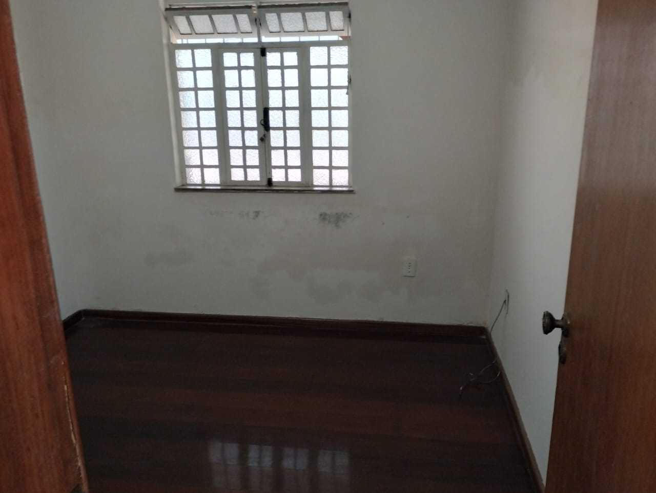 Casa à venda com 4 quartos, 350m² - Foto 16