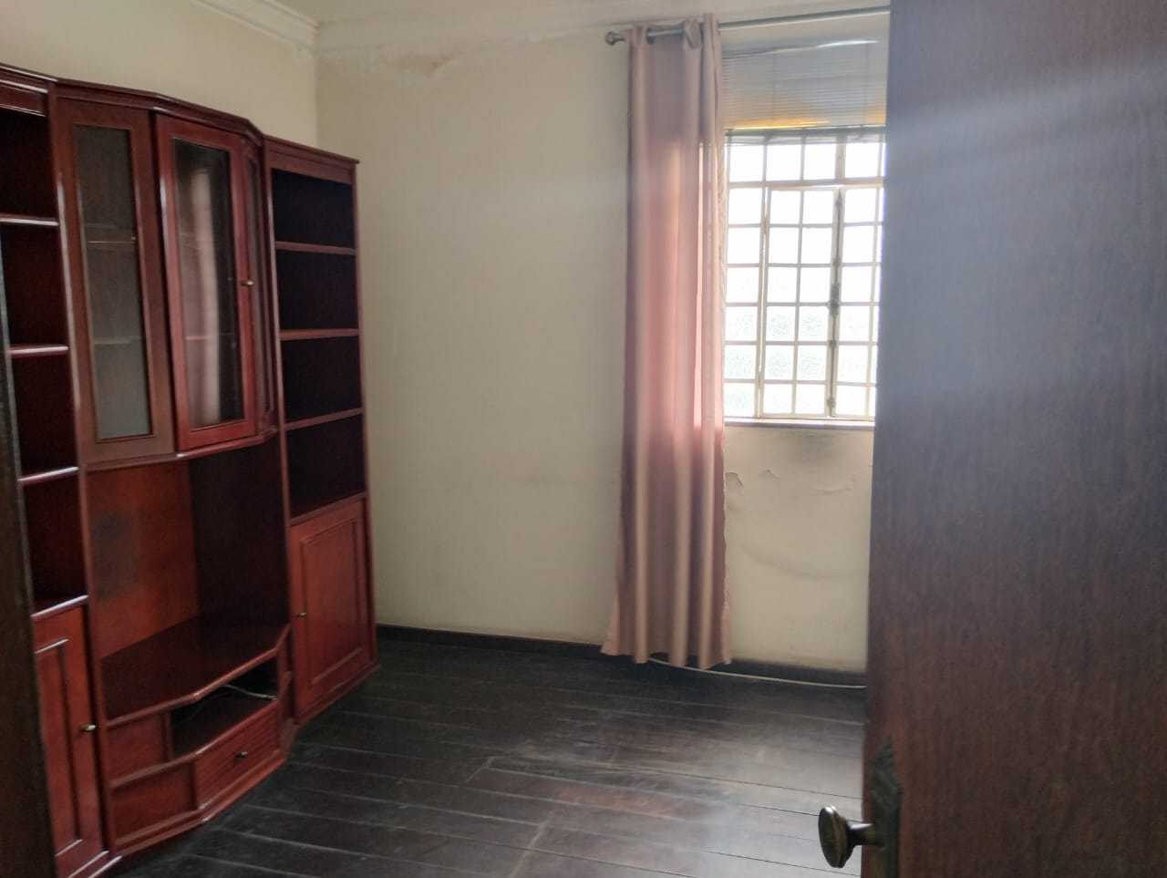 Casa à venda com 4 quartos, 350m² - Foto 18