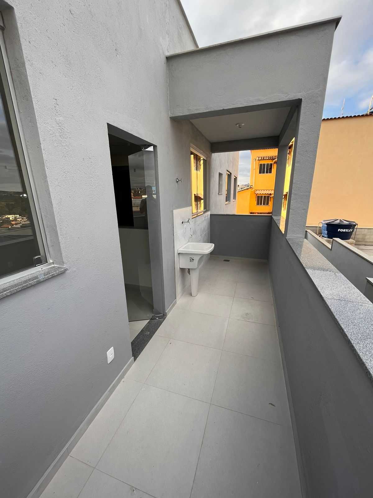 Casa à venda com 2 quartos, 59m² - Foto 3