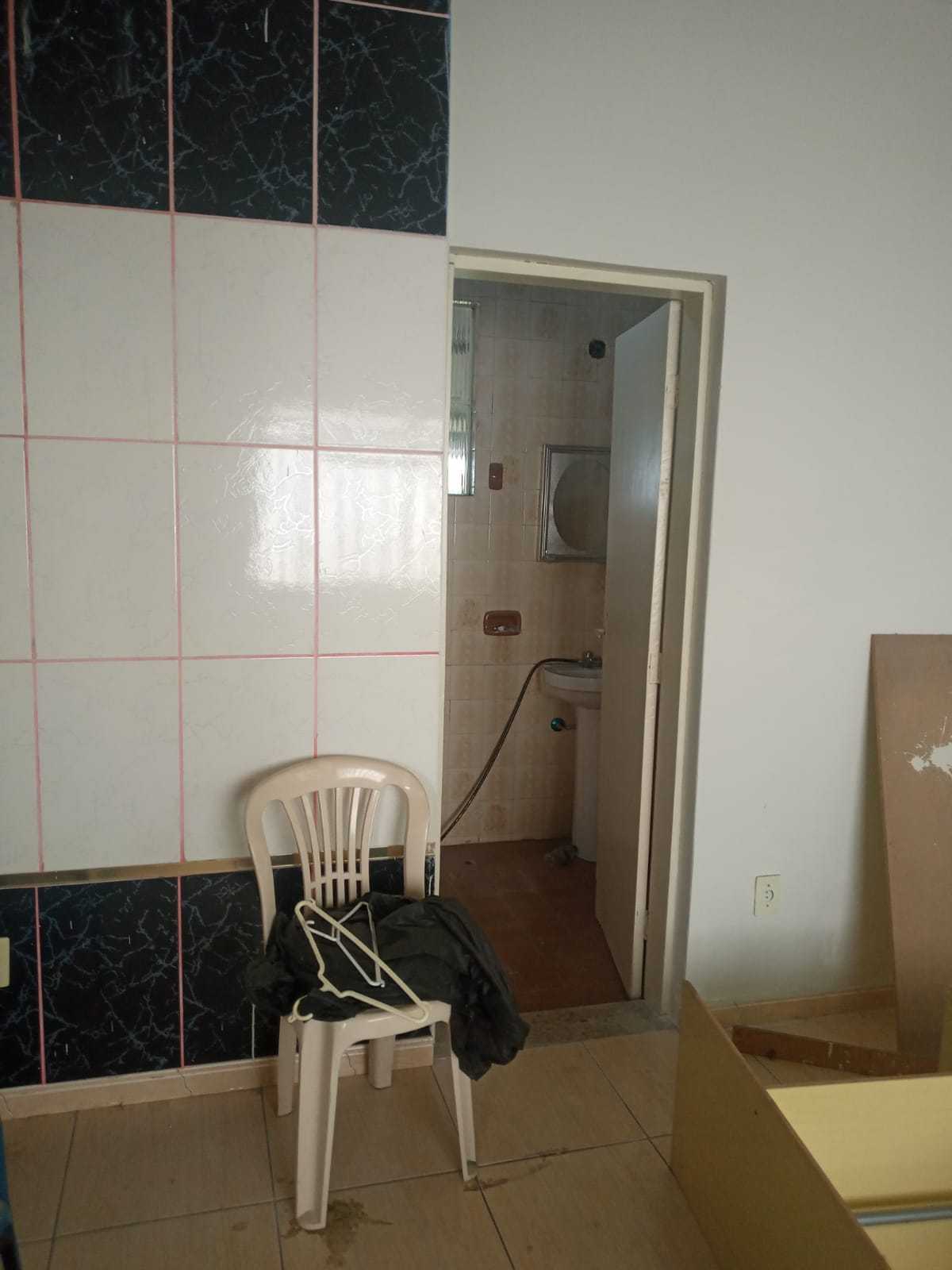 Casa à venda com 7 quartos, 80m² - Foto 21