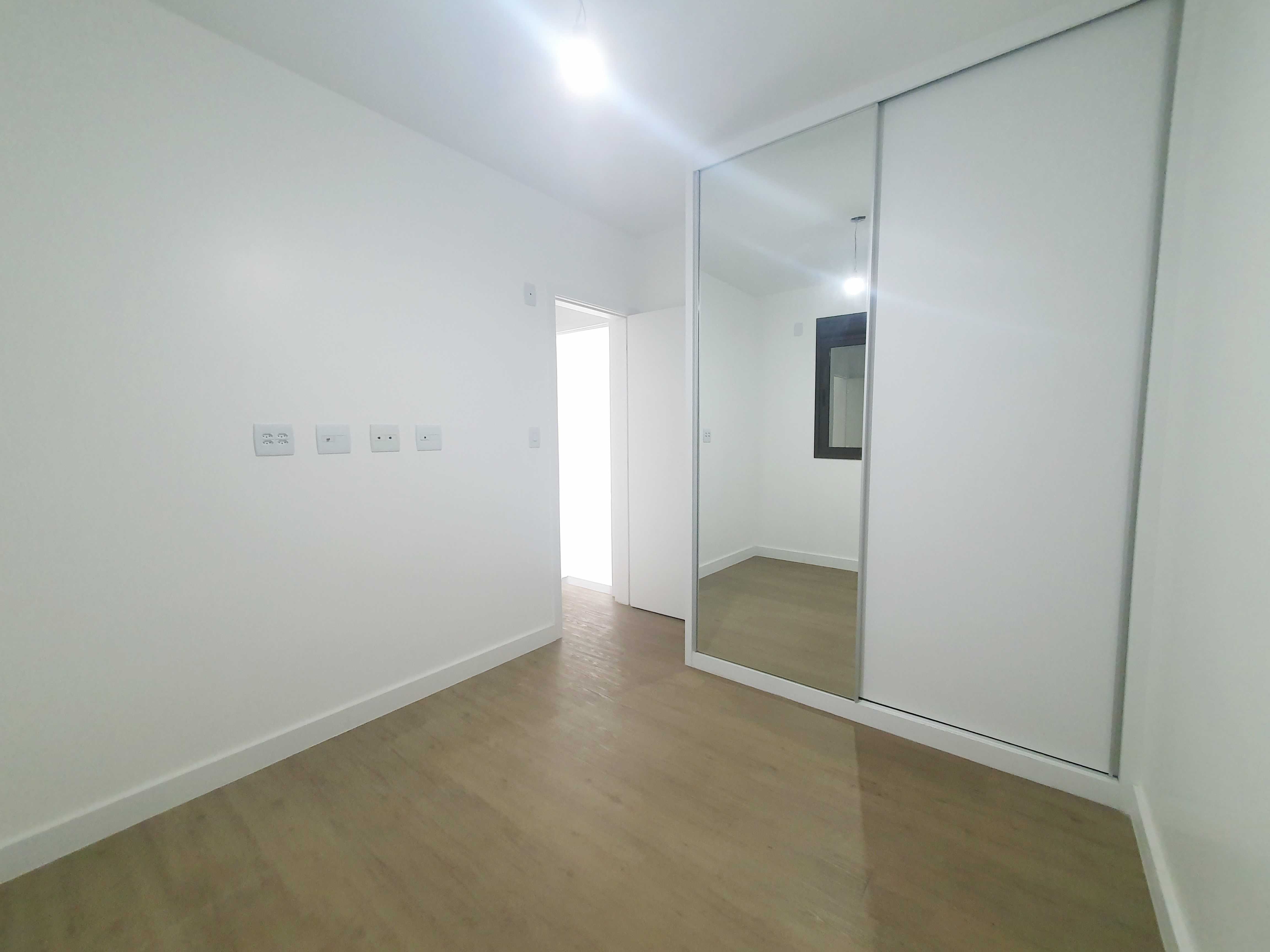 Apartamento à venda com 3 quartos, 196m² - Foto 5