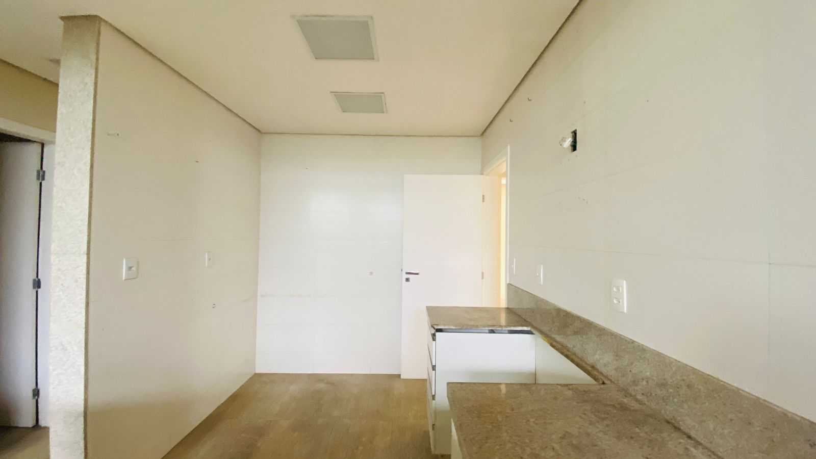 Apartamento à venda com 3 quartos, 140m² - Foto 12