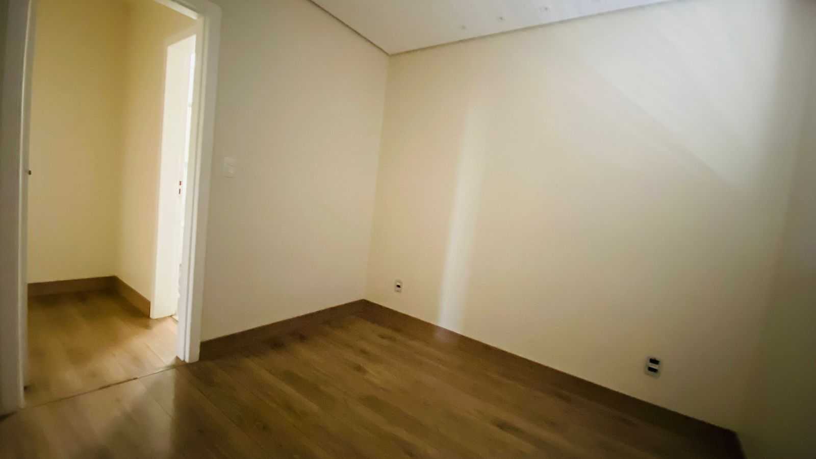 Apartamento à venda com 3 quartos, 140m² - Foto 4