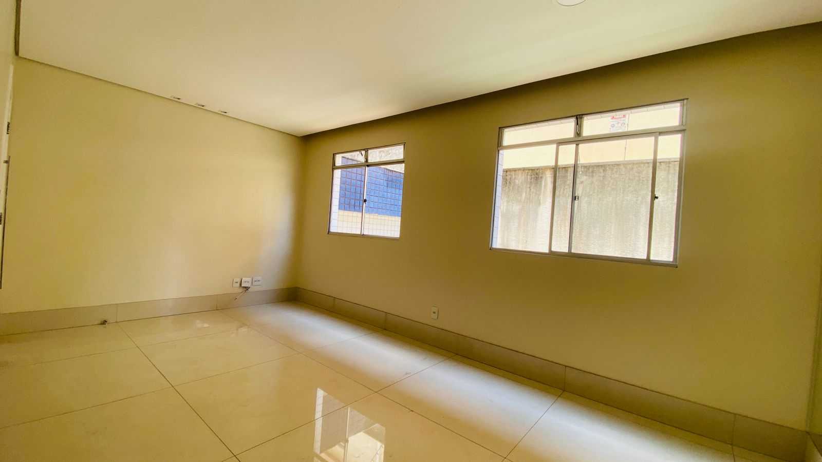 Apartamento à venda com 3 quartos, 140m² - Foto 3