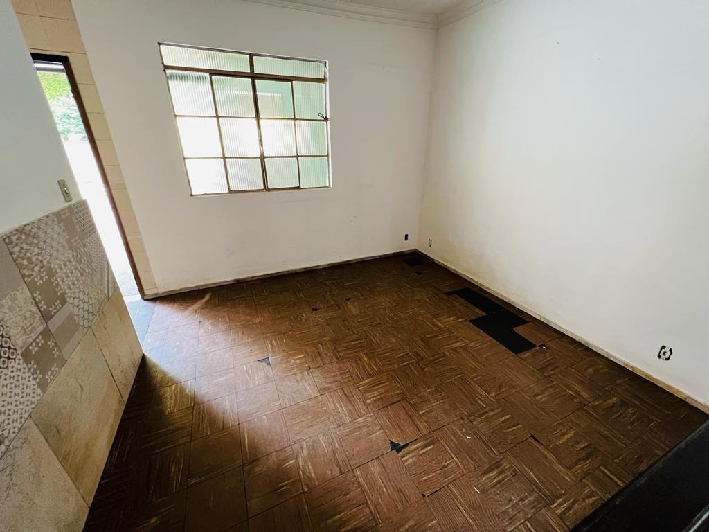 Casa à venda com 3 quartos, 360m² - Foto 6