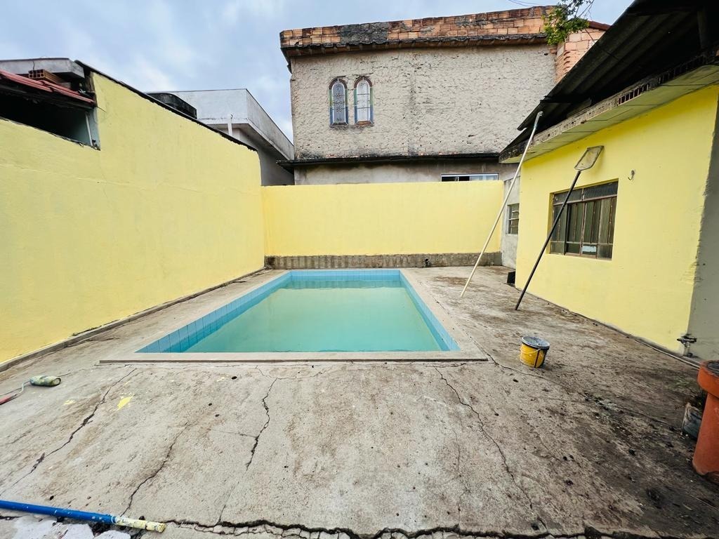 Casa à venda com 3 quartos, 360m² - Foto 16