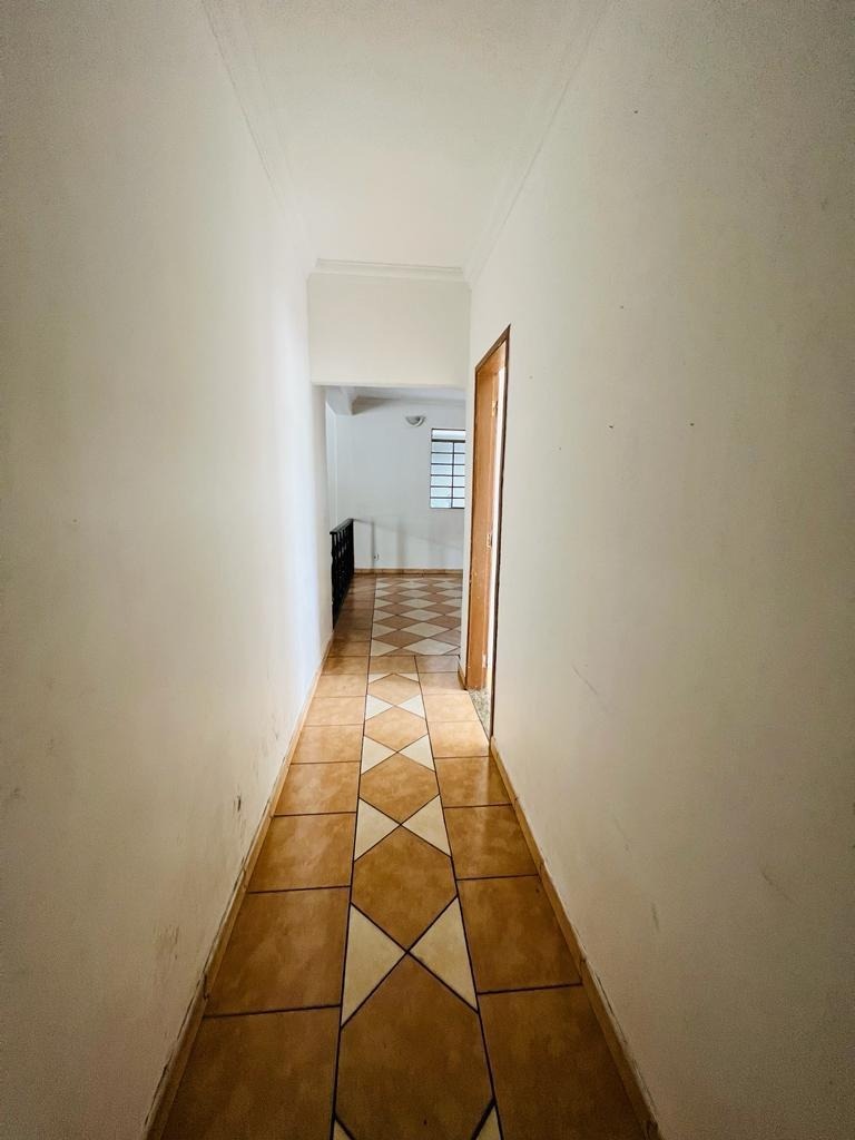 Casa à venda com 3 quartos, 360m² - Foto 3