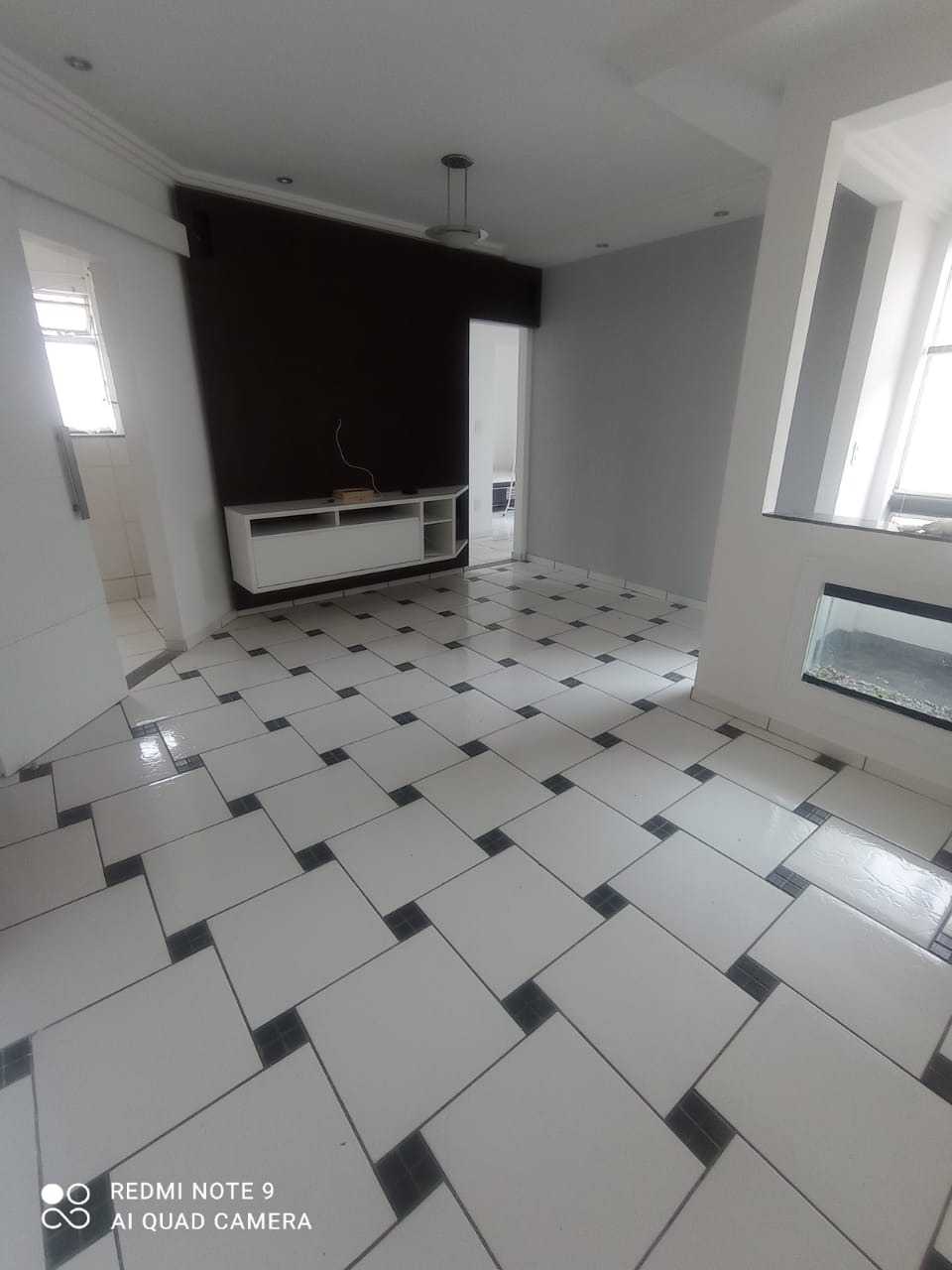 Apartamento à venda com 3 quartos, 80m² - Foto 1