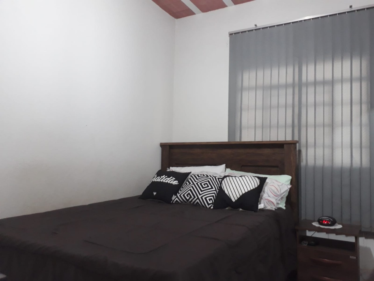 Casa à venda com 2 quartos, 300m² - Foto 17