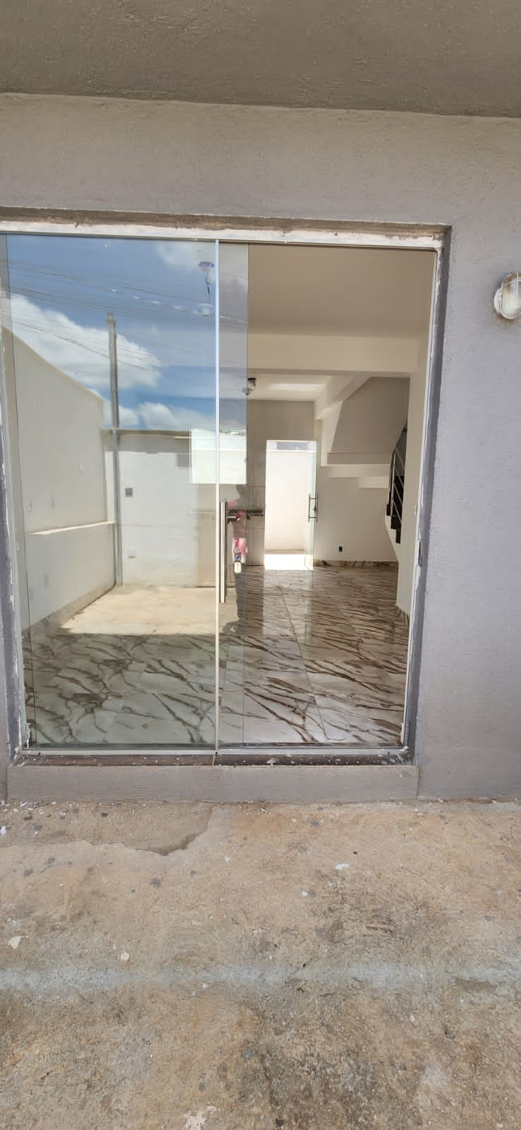 Casa à venda com 2 quartos, 70m² - Foto 12