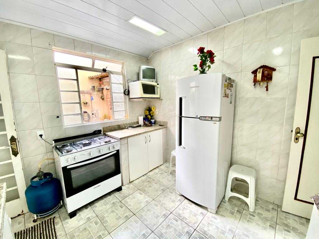 Casa à venda com 3 quartos, 208m² - Foto 7