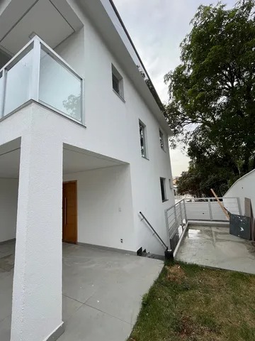 Casa à venda com 3 quartos, 150m² - Foto 4