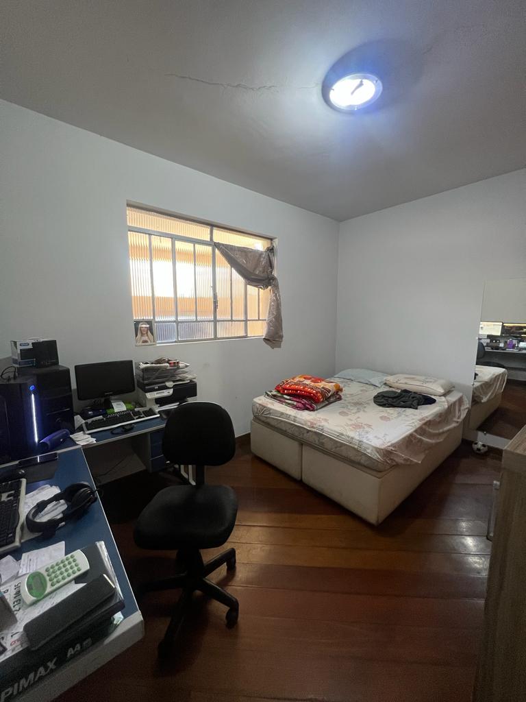 Casa à venda com 5 quartos, 360m² - Foto 11