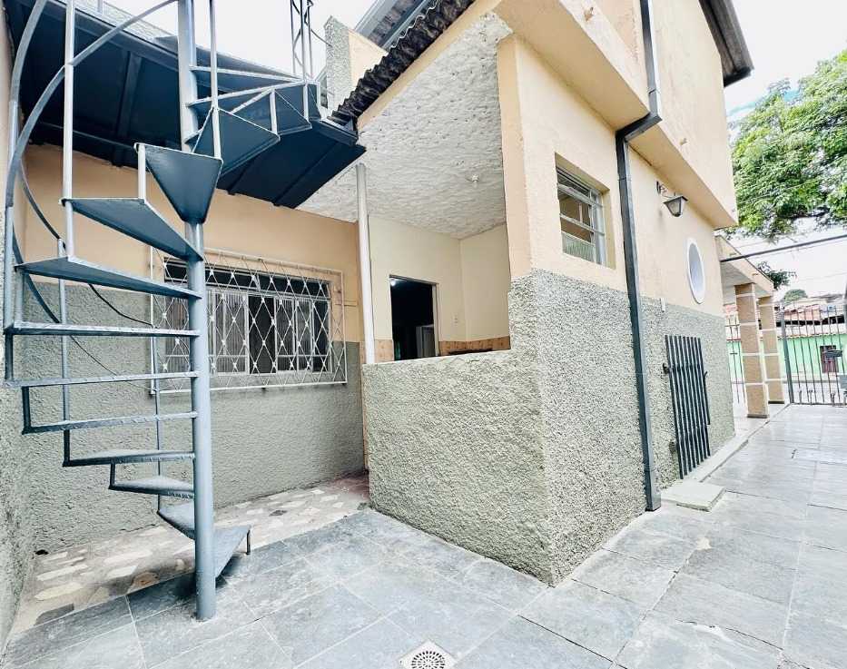 Casa à venda com 3 quartos, 385m² - Foto 16