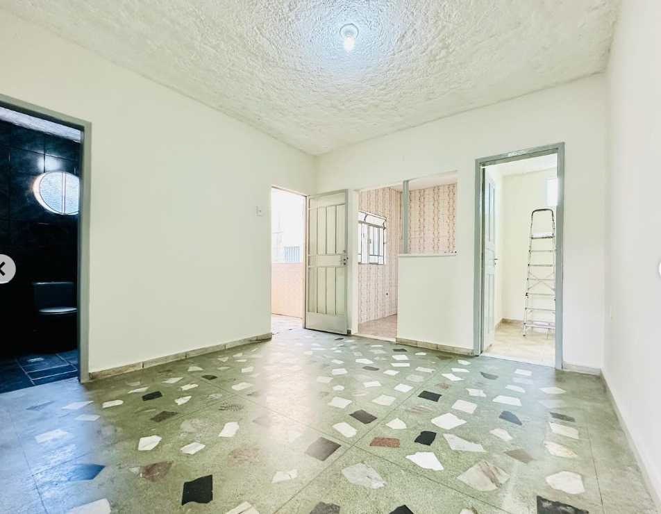 Casa à venda com 3 quartos, 385m² - Foto 5