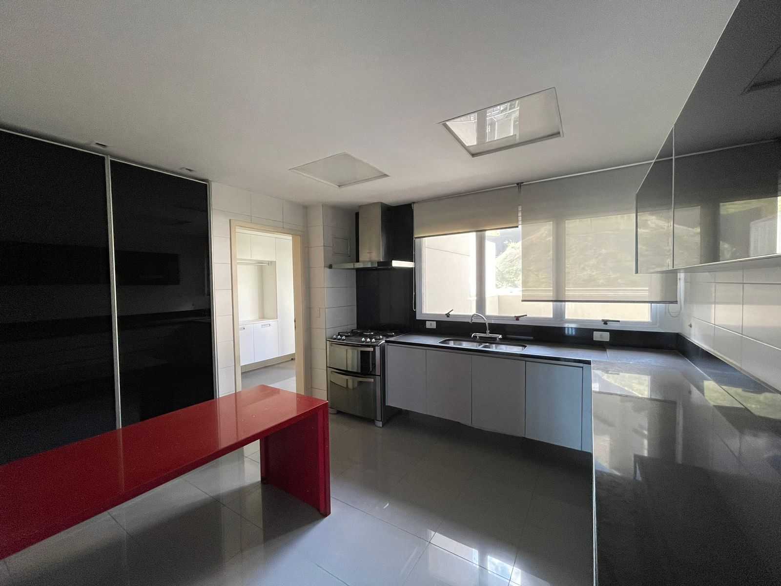 Apartamento à venda com 4 quartos, 225m² - Foto 7