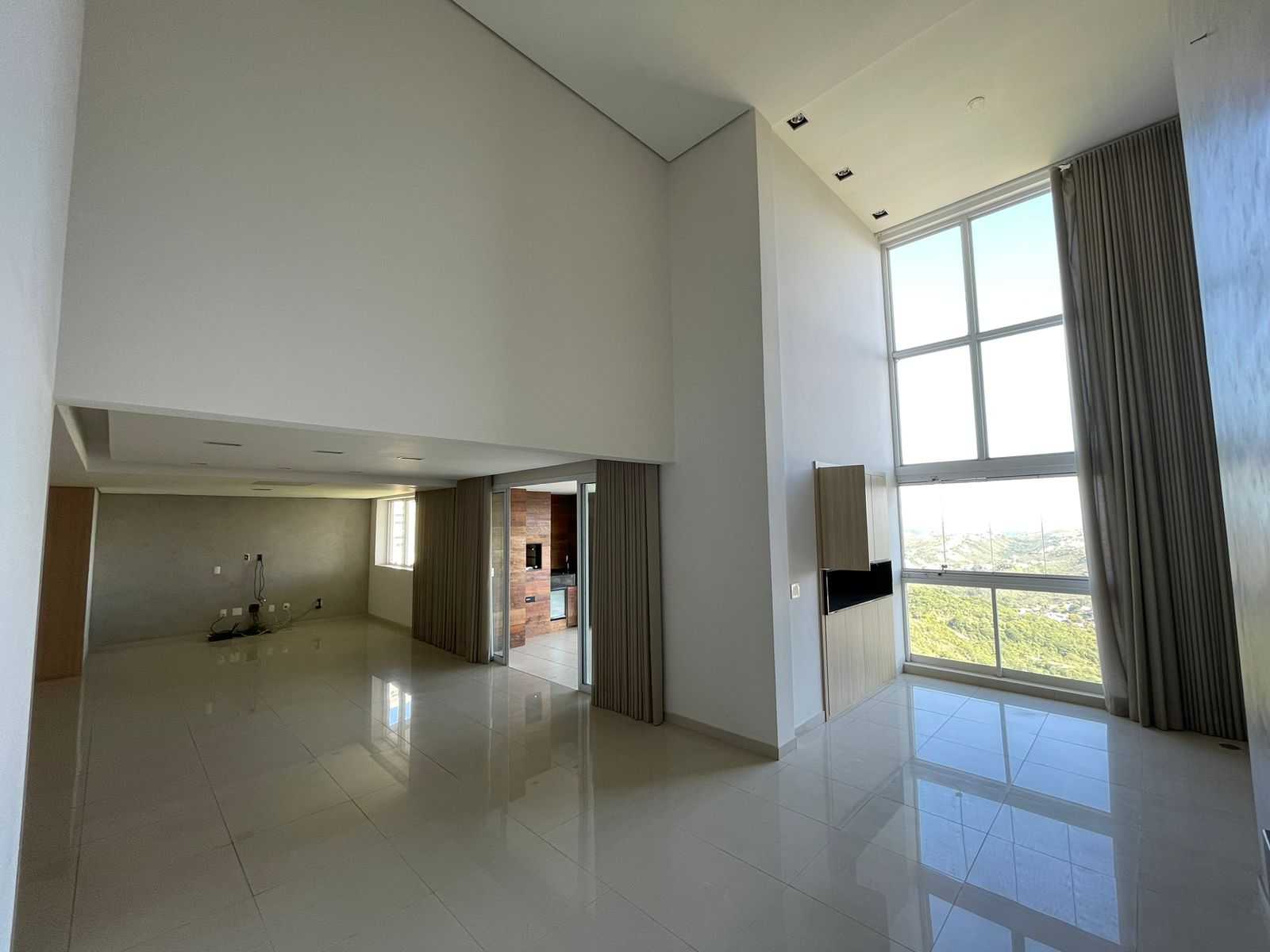 Apartamento à venda com 4 quartos, 225m² - Foto 2